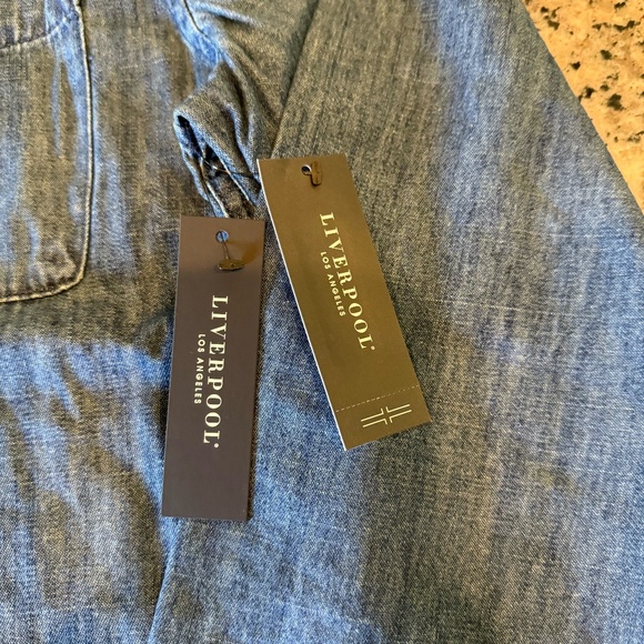 NWT Liverpool Los Angeles Vintage Chambray Button Up - Small - Picture 6 of 9